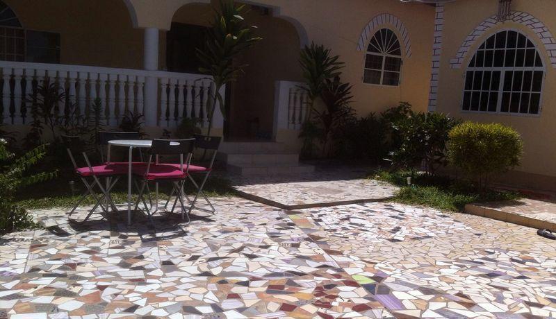 Dream Nest Hotel Brufut Exterior photo